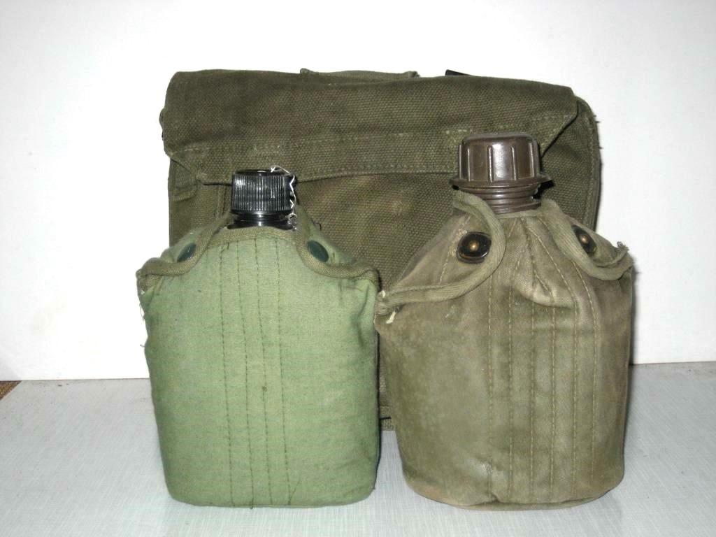 2 Leger drinkbussen met bijpassende leger zakje, Ophalen of Verzenden, Overige soorten, Overige typen