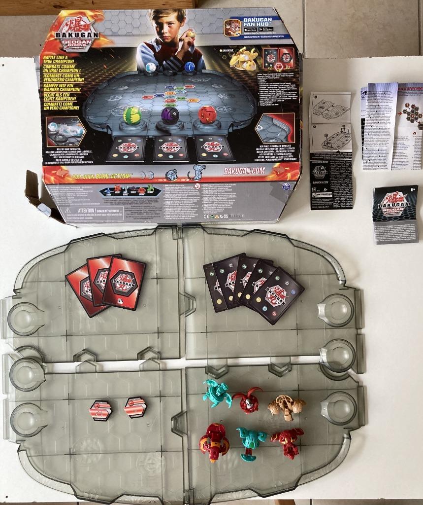 Piste Bakugan (battle matrix) + 6 bakugan, Verzamelen, Speelgoed, Gebruikt, Ophalen