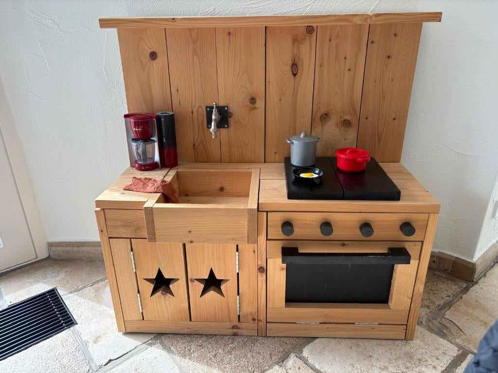 Kinderkeukentje - prachtig massief hout, Kinderen en Baby's, Ophalen, Zo goed als nieuw, Hout