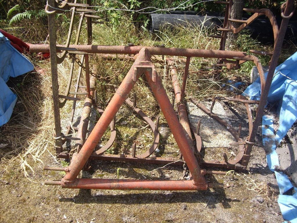 Te Koop ; 3 slag eg , Grondschaaf