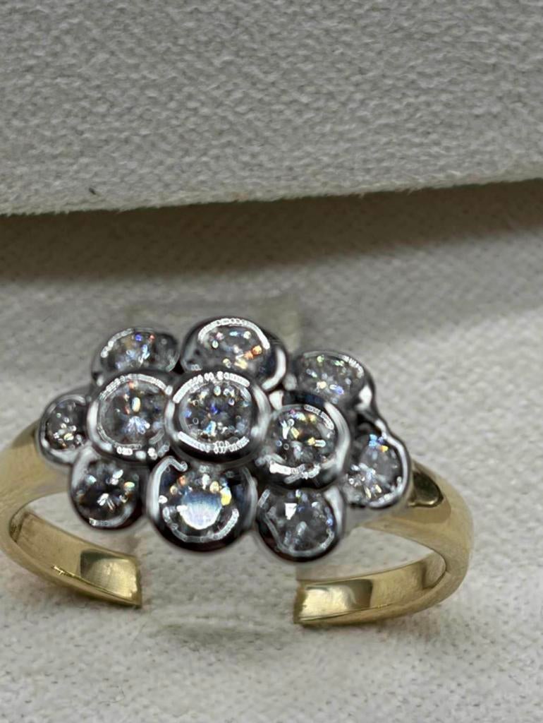 18 kt gouden ring met 11 diamanten maat 56/58, Handtassen en Accessoires, Ophalen, Zo goed als nieuw