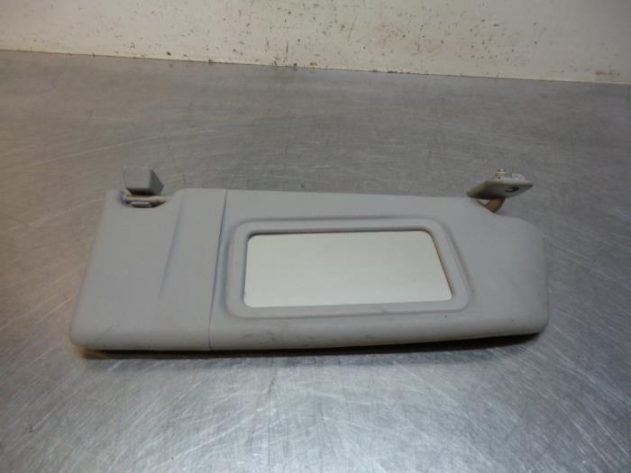 Zonneklep van een Opel Astra (Astra H 04-), Gebruikt, -, -, Opel