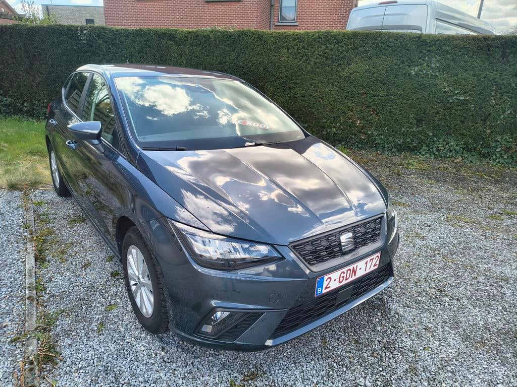 Seat Ibiza 1.0i in nieuwe staat ! 8/2024, Auto's, Voorwielaandrijving, Stof, Euro 6, Overige kleuren