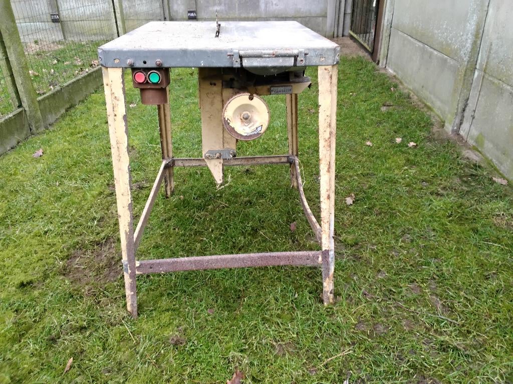 Zaagtafel, Doe-het-zelf en Bouw, Ophalen, Gebruikt, 30 tot 70 mm