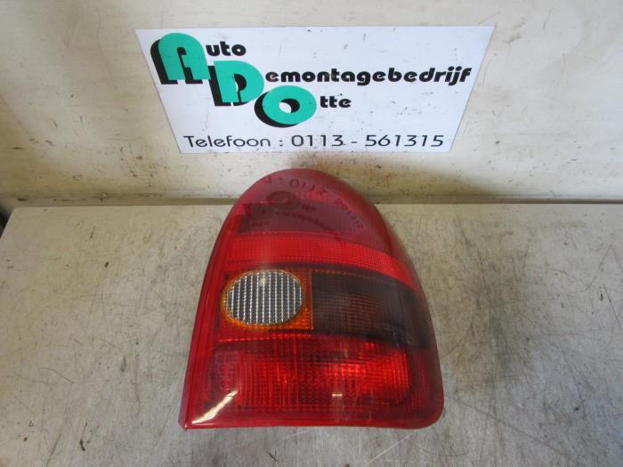 Achterlicht rechts van een Opel Corsa (Corsa B 93-), Auto-onderdelen, Gebruikt, -, -, Opel