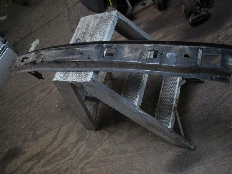 RENFORT PARE CHOC AVANT (TRAVERSE) Opel Vectra A (88 / 89), Utilisé, Opel