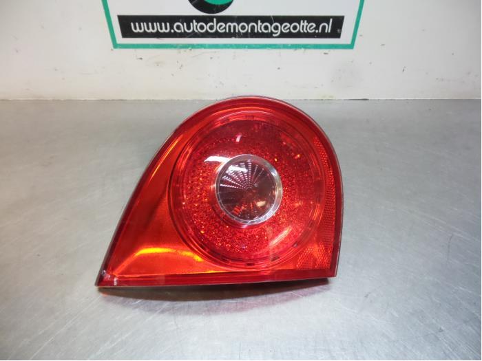 Feu arrière gauche d'un Volkswagen Golf (Golf 04-), Autos : Pièces & Accessoires, Éclairage, Volkswagen, -, 3 mois de garantie