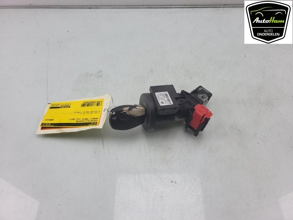 CONTACTSLOT + SLEUTEL Trafic (1FL / 2FL / 3FL / 4FL), Gebruikt, Renault