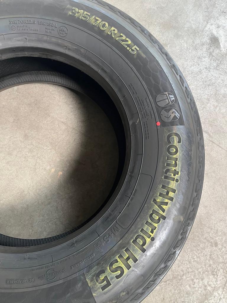 Band Continental 315/70R22,5, Auto-onderdelen, Vrachtwagen-onderdelen, Gebruikt, Overige merken, Overige Auto-onderdelen