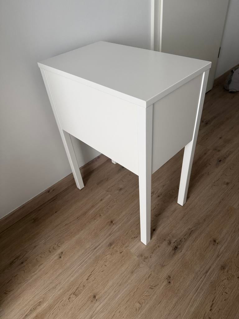 Table de nuit Ikea, Huis en Inrichting, Slaapkamer | Nachtkastjes, Gebruikt, Ophalen
