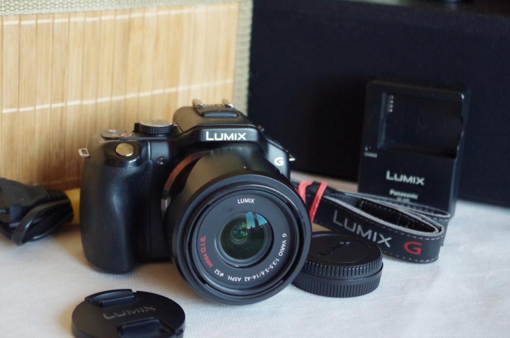 Kit appareil photo sans miroir Panasonic Lumix DMC-G5, TV, Hi-fi & Vidéo, Appareils photo numériques, Comme neuf, Compact, Autres Marques