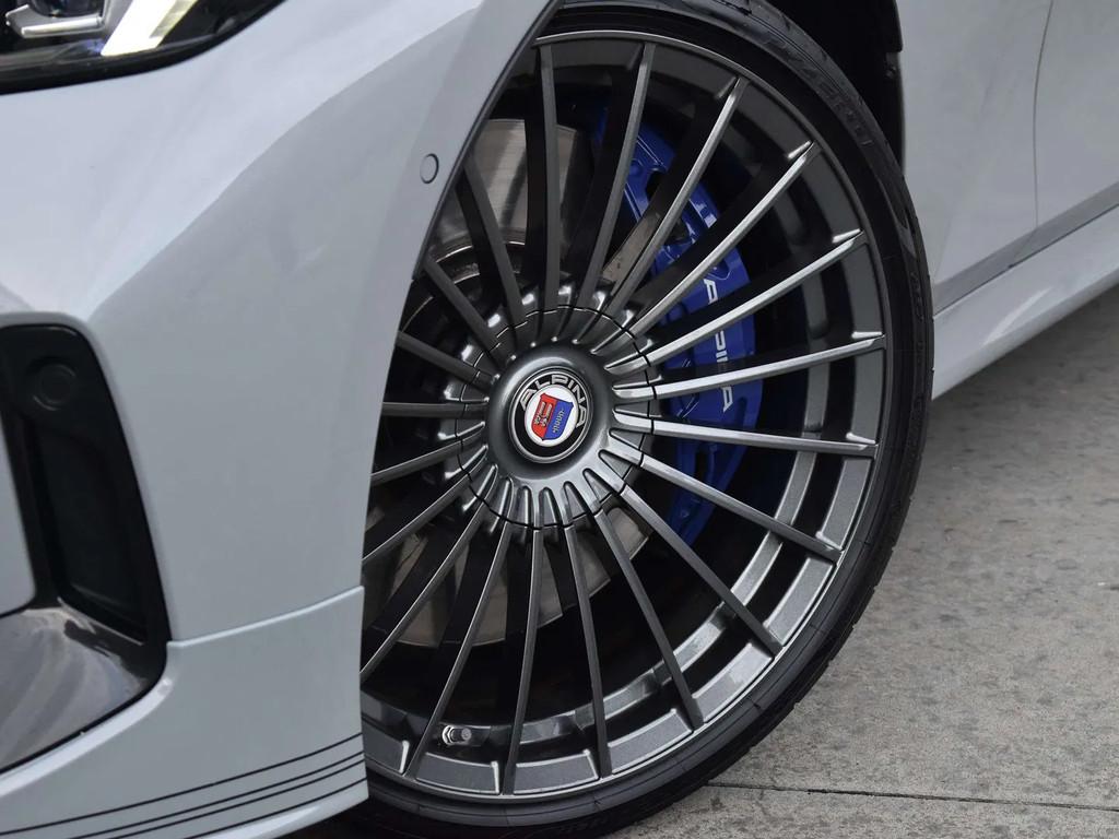 Alpina B3 Touring / Brooklyn Grey / 1st Owner (bj 2023), Auto's, Alpina, 2430 kg, Gebruikt, 2993 cc, 364 kW