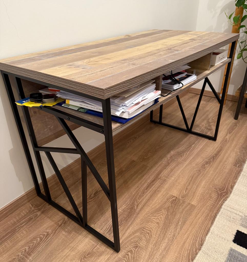 Bureautafel, Huis en Inrichting, Bureaus, Ophalen, Hout, Nieuw, Jysk