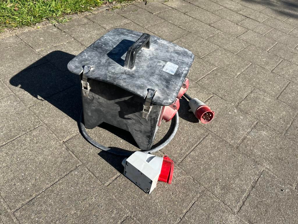 Stroombord 11kW voor binnen of buiten, Doe-het-zelf en Bouw, Elektriciteit en Kabels, Ophalen, Gebruikt, Overige typen