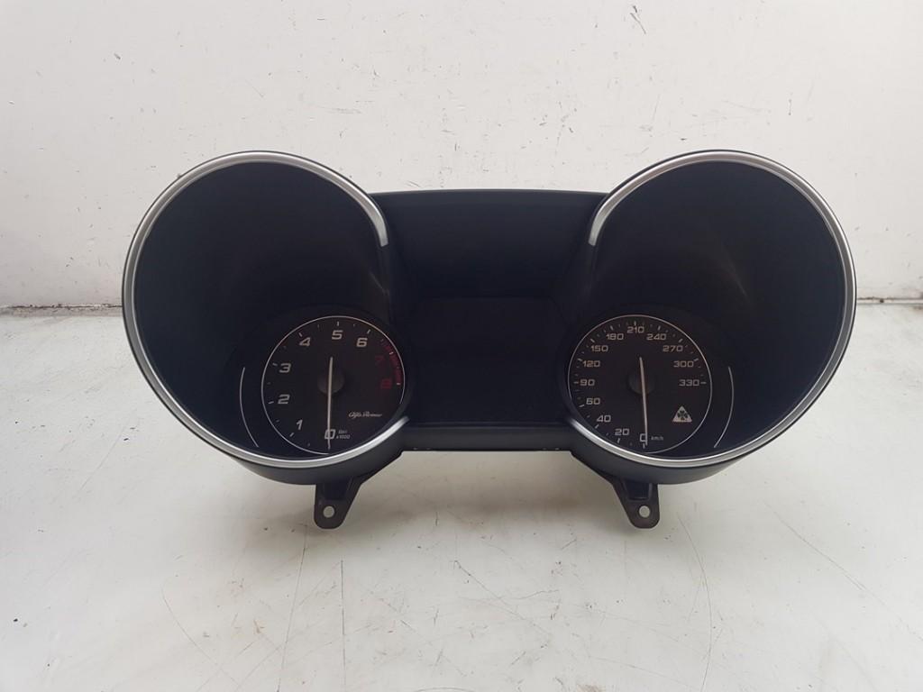 INSTRUMENTS DE BORD Giulia (952) (|50549182|50559577|), Autos : Pièces & Accessoires, Tableau de bord & Interrupteurs, Alfa Romeo