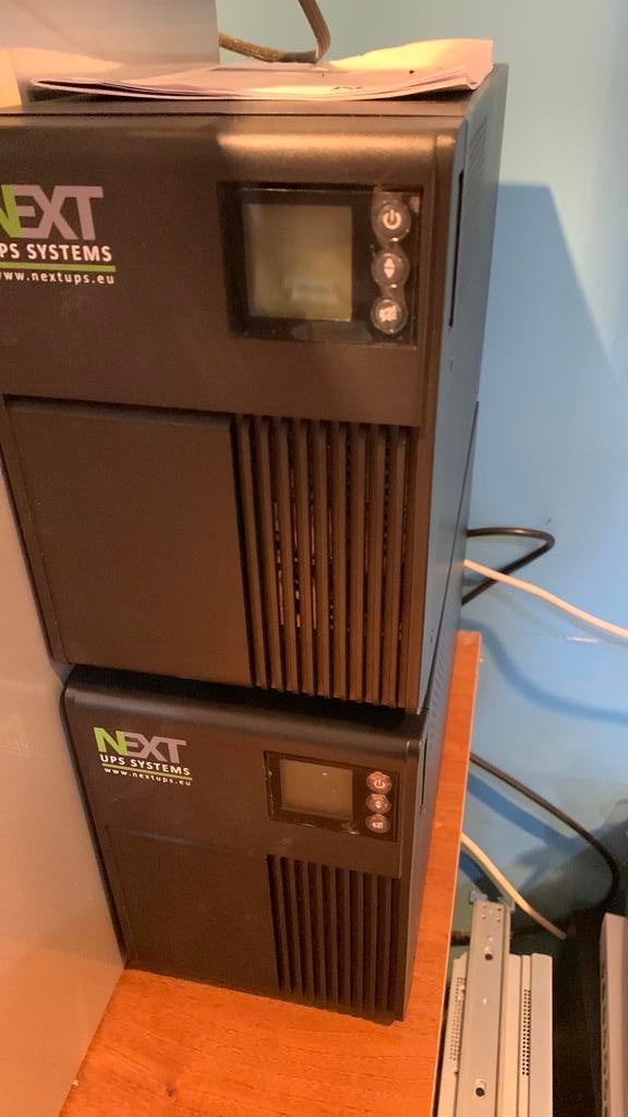 Next mantis 2 1500va server ups, Ophalen of Verzenden, Zo goed als nieuw