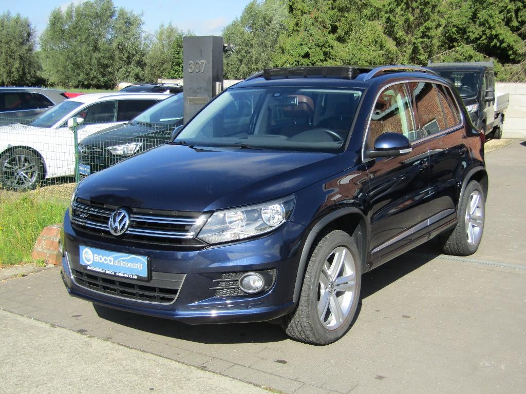 Vw Tiguan 1.4 TSI R-Line Met 64 000km, Auto's, Volkswagen, Voorwielaandrijving, 4 cilinders, 149 g/km, Blauw
