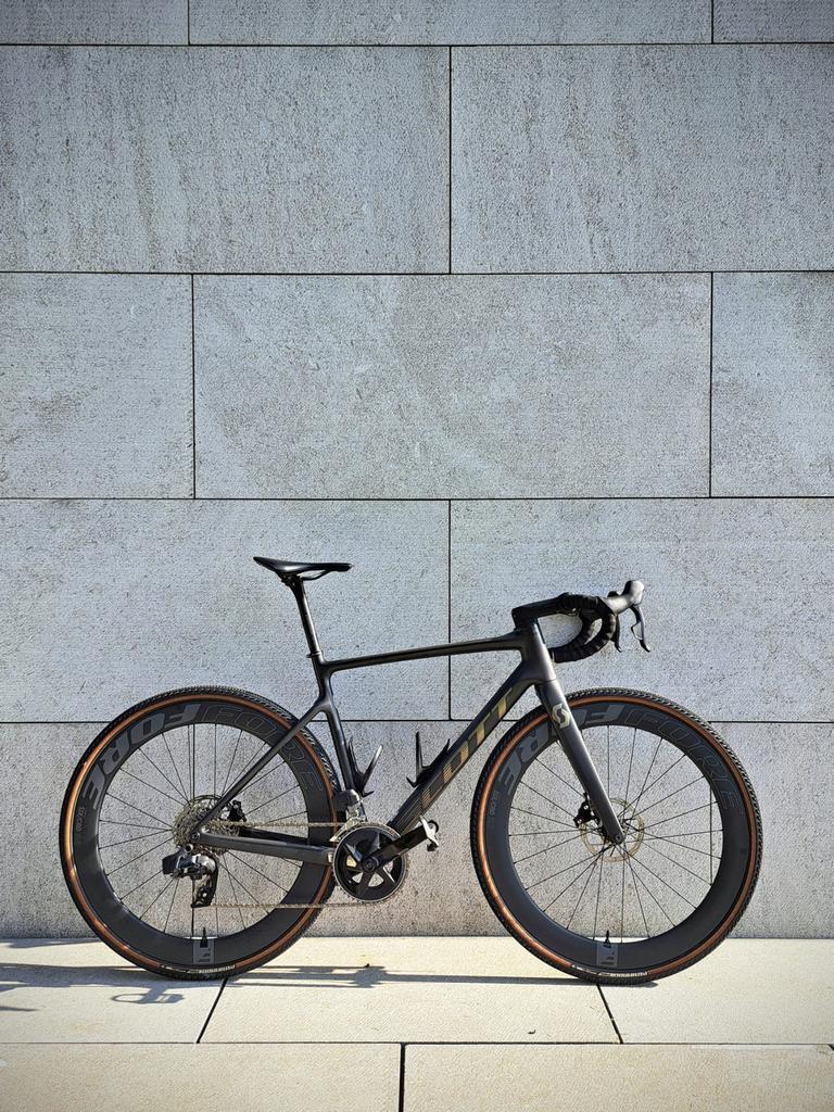 Scott Addict 10 2023, Fietsen en Brommers, Gebruikt, Carbon, Meer dan 20 versnellingen, 53 tot 57 cm