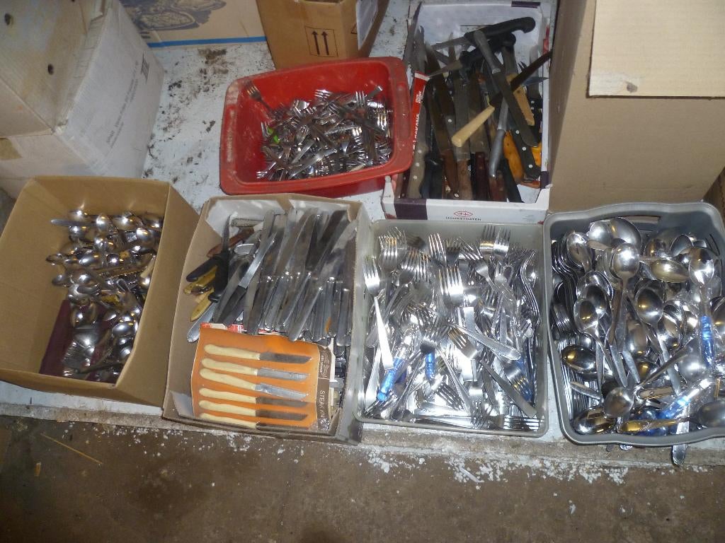 GROOT LOT BESTEK EN ANDER KEUKEN GERIEF, Motos, Enlèvement