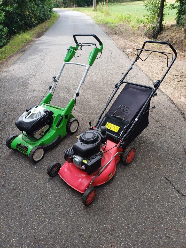 2 grasmaaiers, Ophalen of Verzenden