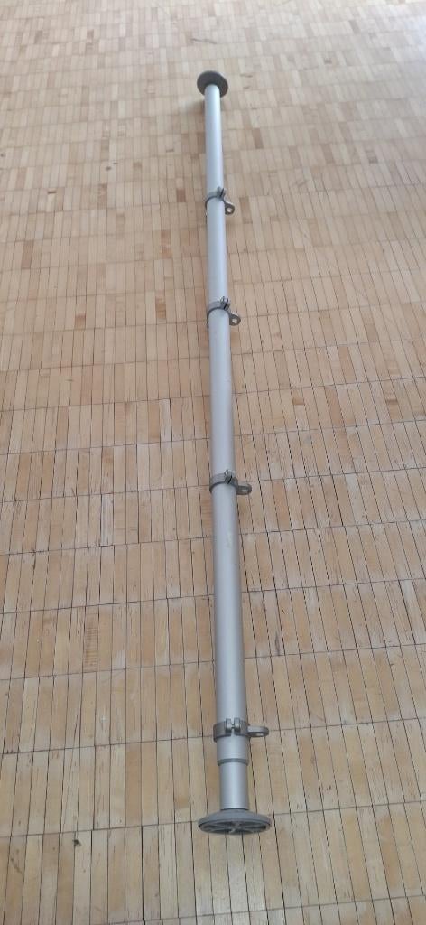 Kledingrekken Ikea, Enlèvement