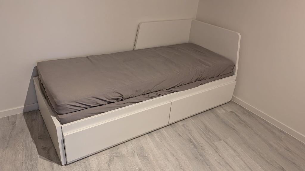 Logeerbed, één- of tweepersoons, IKEA Flekke wit, Comme neuf, Enlèvement, 200 cm, Blanc