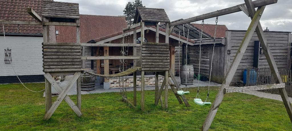 Speeltoren met glijbaan,2 schommels, klimrek, Kinderen en Baby's, Speelgoed | Buiten | Speeltoestellen, Ophalen, Gebruikt, Schommel