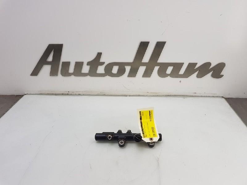 INJECTIEGALERIJ Renault Clio IV Estate / Grandtour (7R), Gebruikt, Renault