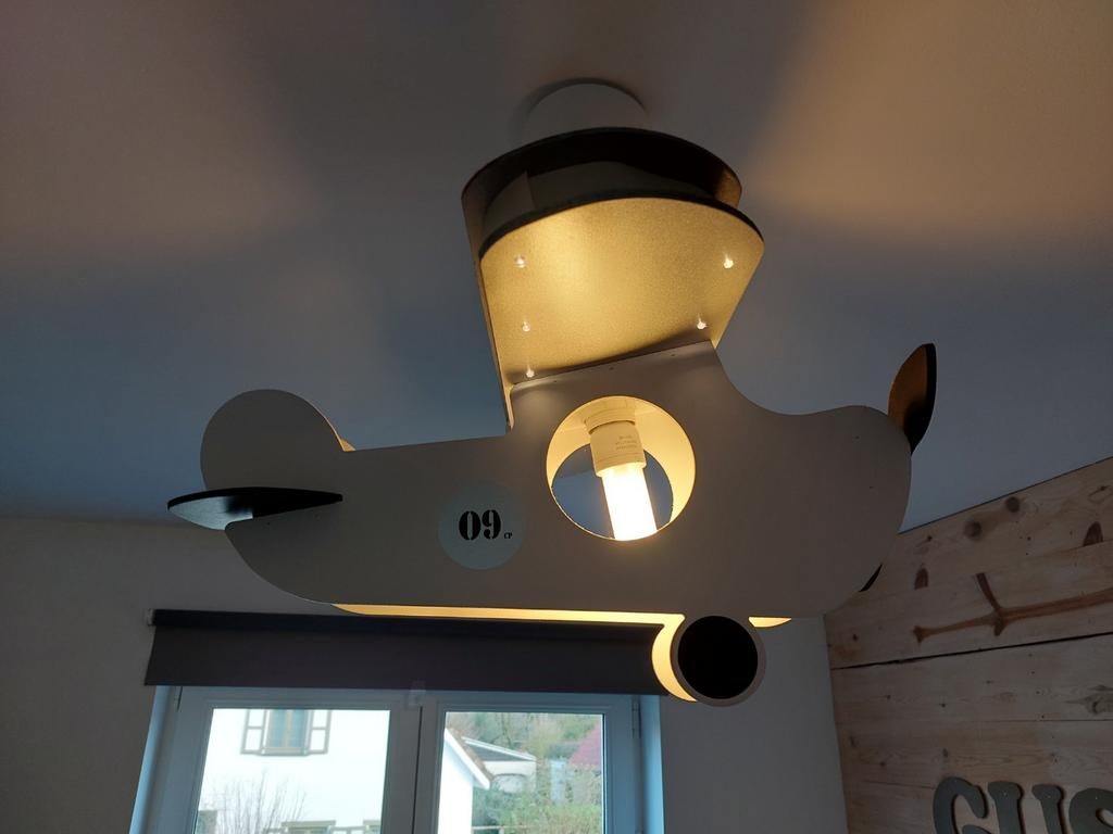 Verlichting kinderkamer vliegtuig, Ophalen