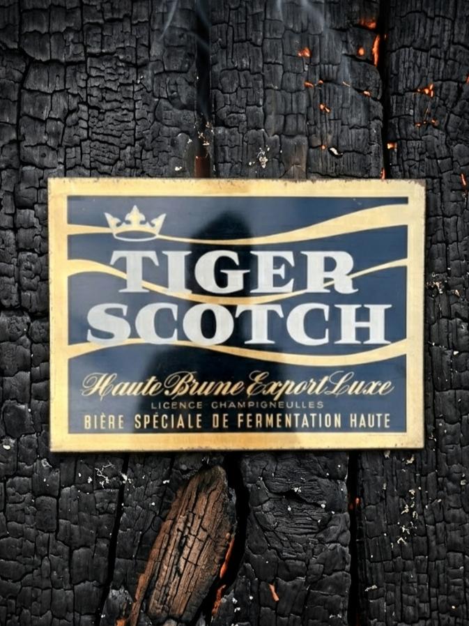 Vintage Reclamebord TIGER SCOTCH Bier Originele Uitgave 1948, Verzamelen, Verzenden, Gebruikt, Reclamebord