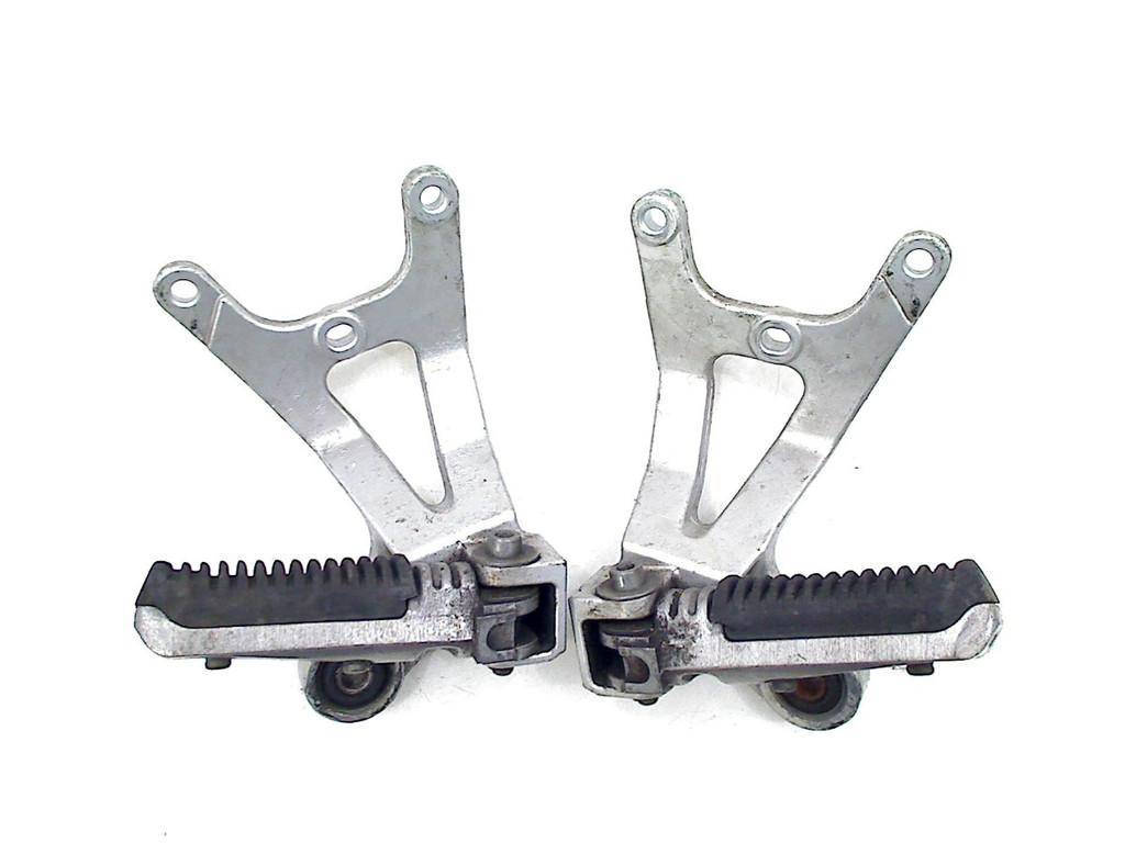 REPOSE-PIEDS SET GSX R 1100 1995-1998 (GSXR1100 GSXR1100W), Dhr. S. di Majo, Utilisé, Info@cama-motorparts.nl, P.J. Troelstraweg 8 8
3144 CX  MAASSLUIS, NL