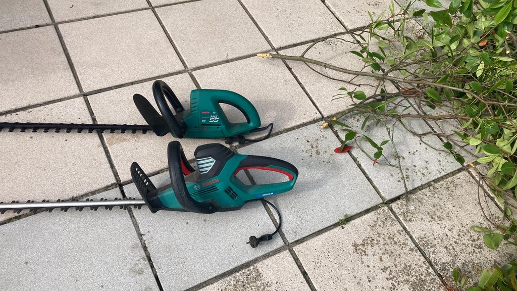 2 taille-haies, Bosch, Enlèvement, Comme neuf, Électrique