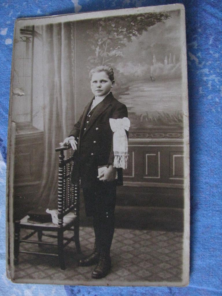 Portrait de communion solennelle vintage avec photo garçon 1, Collections, Enfant, Enlèvement ou Envoi, Avant 1940, Photo