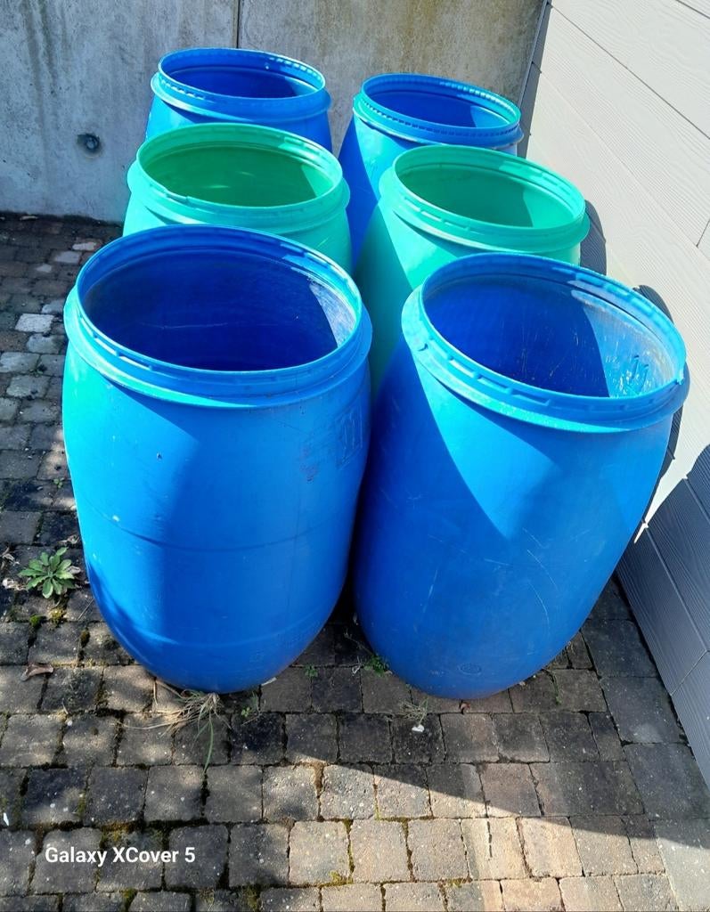 Regentonnen, Tuin en Terras, 150 liter of meer, Ophalen, Gebruikt, Overige materialen