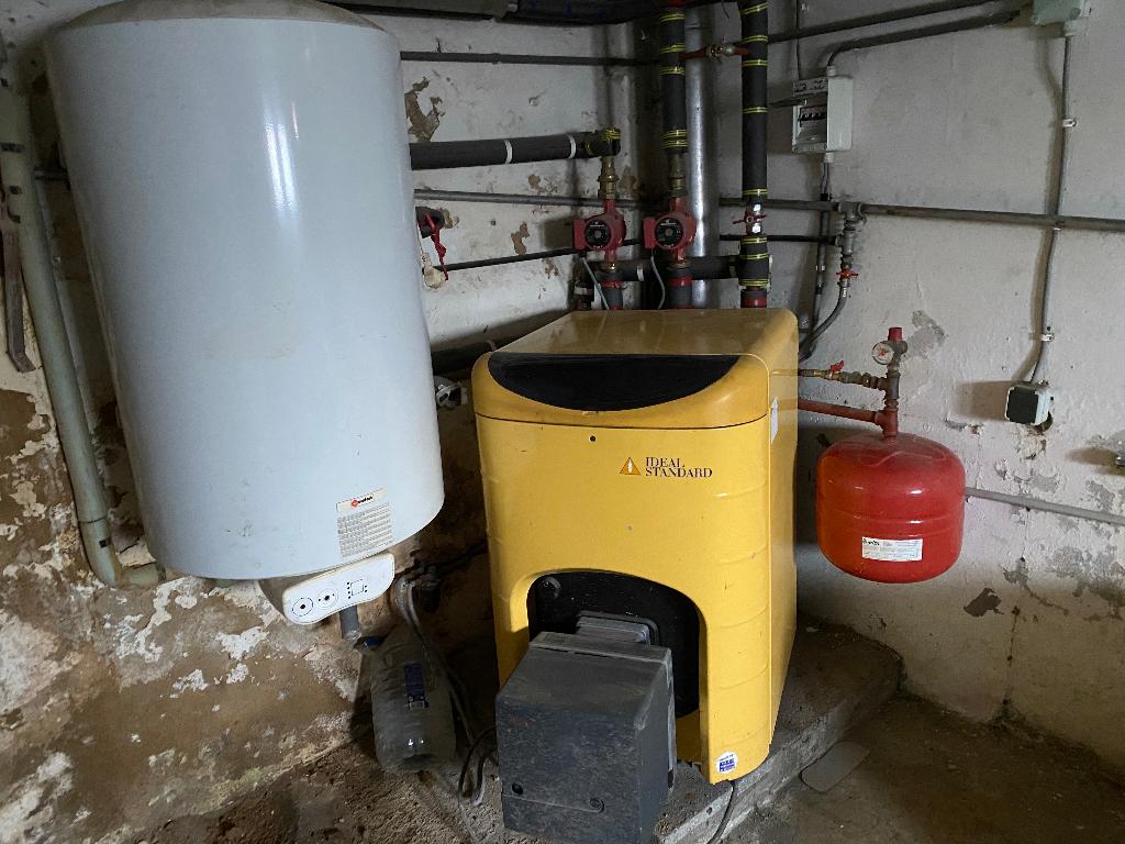 Chaudière à mazout et cuve, Bricolage & Construction, 800 watts ou plus, Enlèvement, Utilisé, 80 cm ou plus