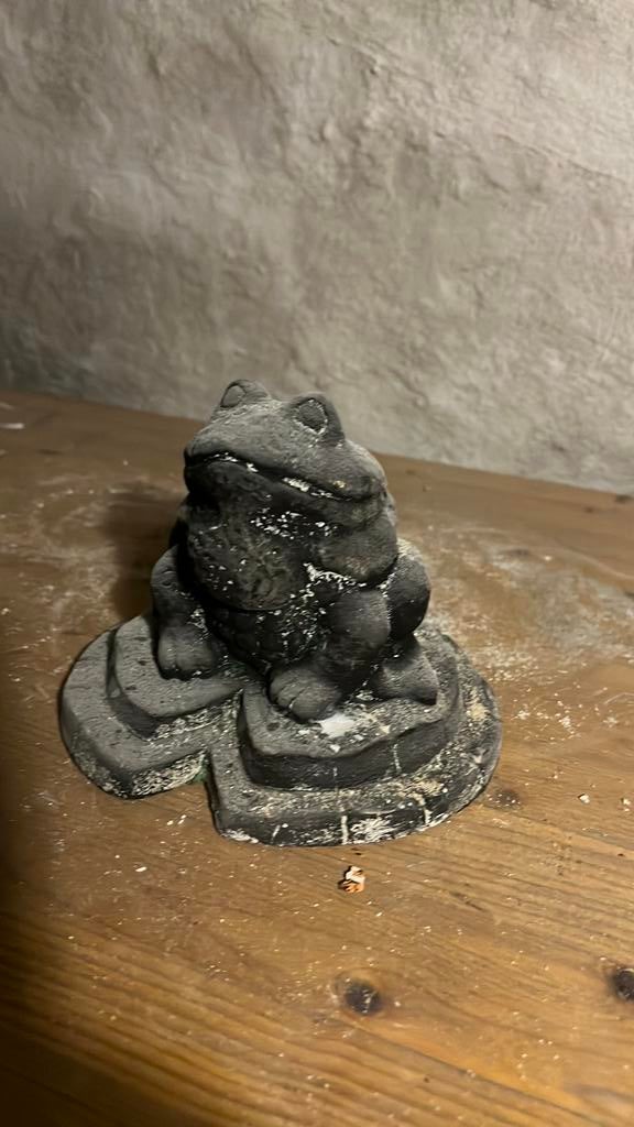 Betonnen kikker 10 cm tuinbeeld, ornament, Tuin en Terras, Ophalen, Zo goed als nieuw