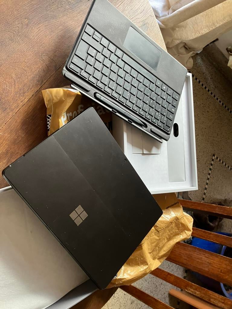 Microsoft Soft Surface Pro 9, Ophalen, Zo goed als nieuw, Azerty