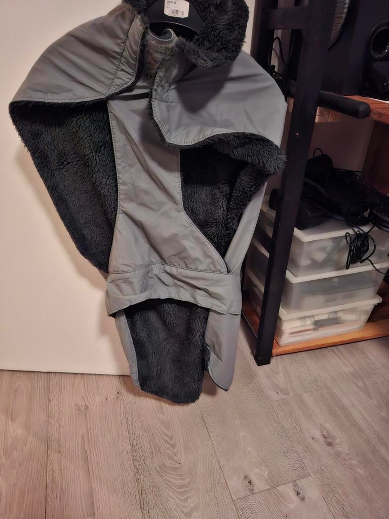 Manteau fourré et imperméable pour chien, Dieren en Toebehoren, Hondenkleding, Ophalen of Verzenden, Hondenregenjas