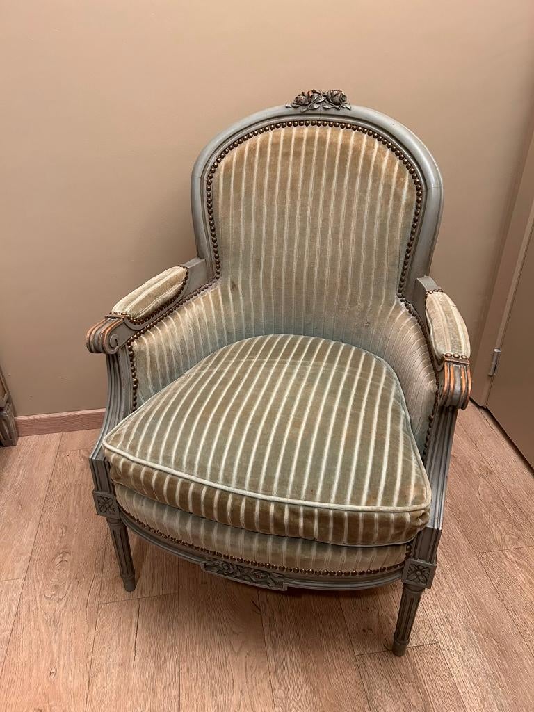 2 Louis XV (XVI?) fauteuils, Ophalen