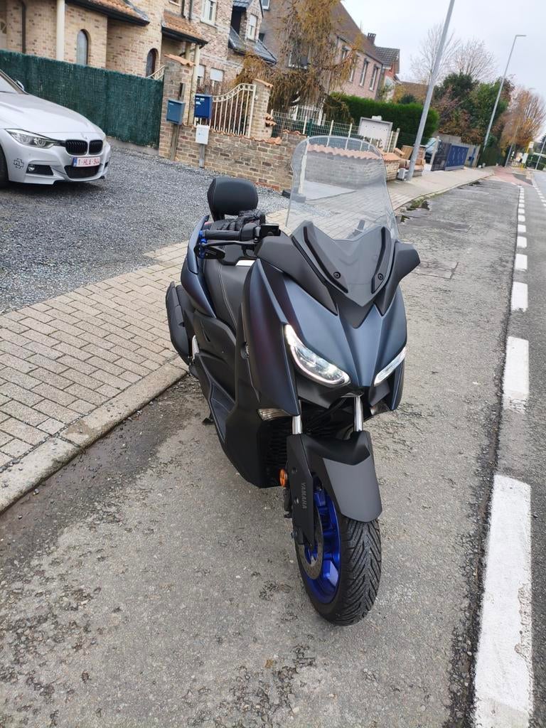 Yamaha xmax 125cc comme neuf, Vélos & Vélomoteurs, Scooters | Yamaha