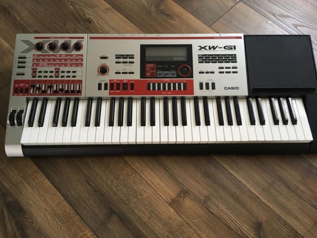 synthétiseur Casio XW-g1 (vintage années 90), Comme neuf, Enlèvement, Avec pied, 61 touches