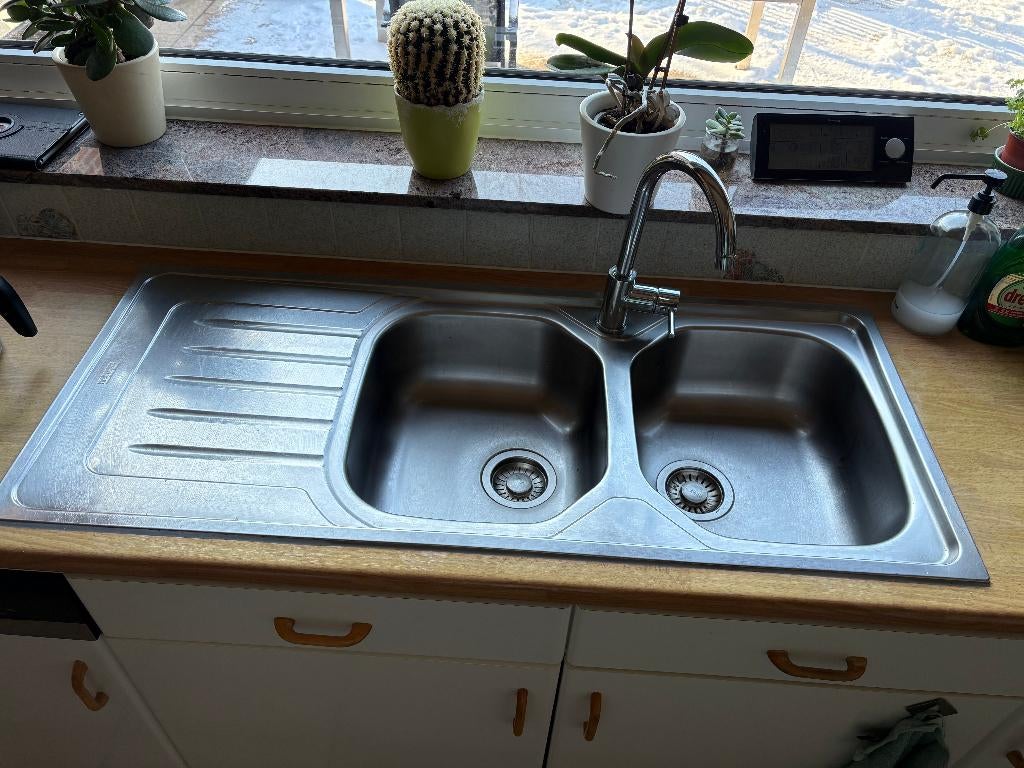 Évier double INOX + robinet, Maison & Meubles, Cuisine | Éléments de cuisine, Utilisé, 100 à 150 cm, 25 à 50 cm, Enlèvement