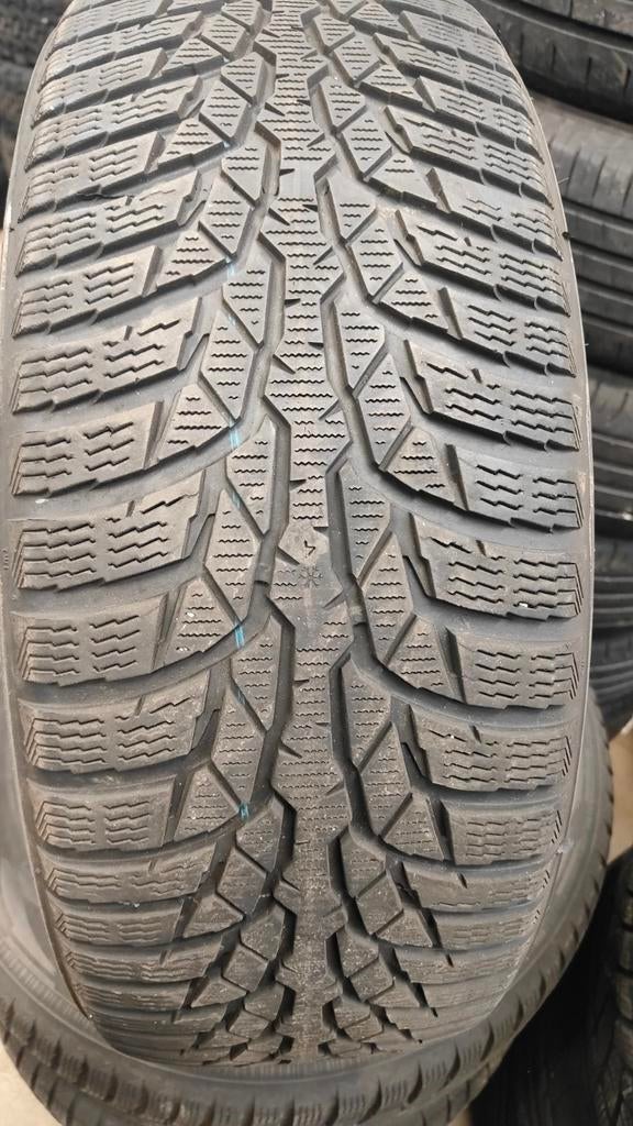 215/60r16 Nokian 35€ per stuk met montage en balanceren, Ophalen of Verzenden