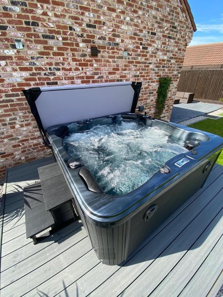 Jacuzzi 5 personen met warmtepomp 👉 prijs alles inbegrepen, Ophalen, Nieuw