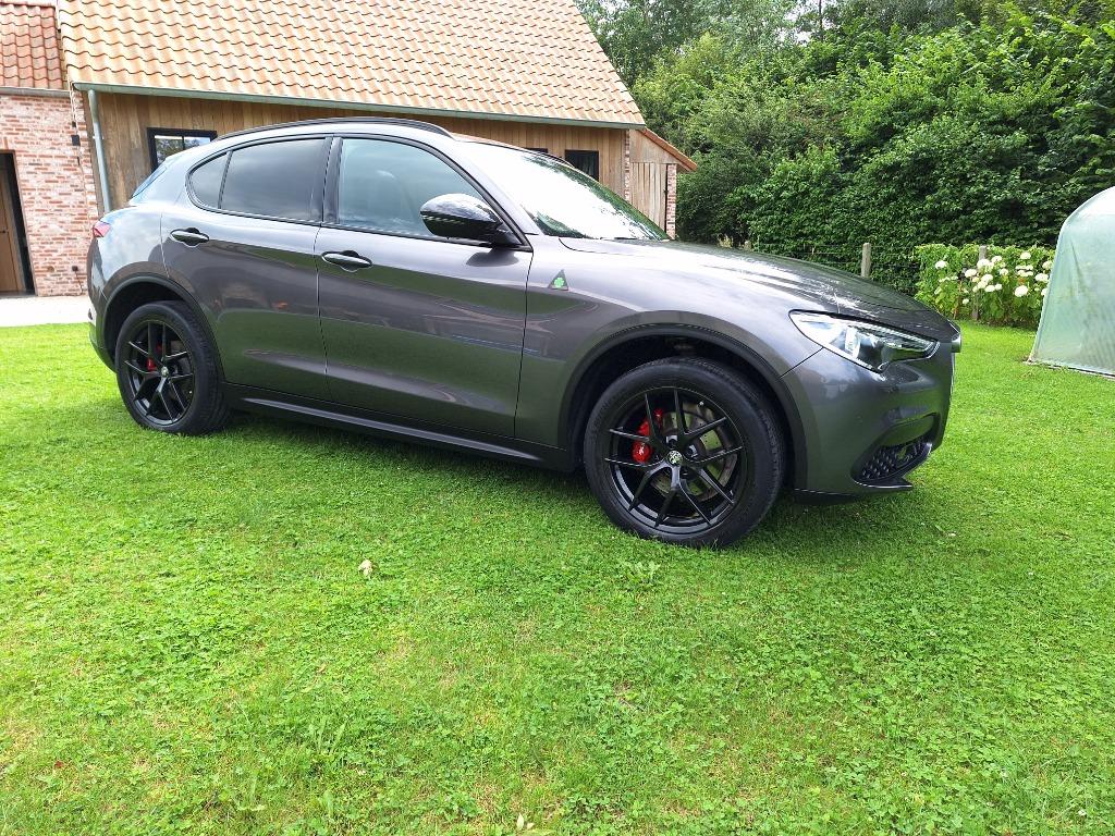 Alfa Romeo Stelvio 2.0 Full option ! Full Ragazzon, 330pk, Auto's, Alfa Romeo, Automaat, 4 cilinders, 1650 kg, Leder