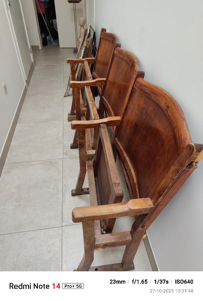 Cinemastoelen, Enlèvement