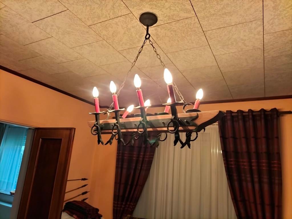 Lustre en chêne et fer forgé huit branches, Maison & Meubles, Enlèvement ou Envoi, Comme neuf