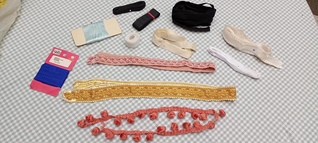 Gordijnlint, 12st, verschillende materialen en lengtes, Ophalen of Verzenden, Zo goed als nieuw