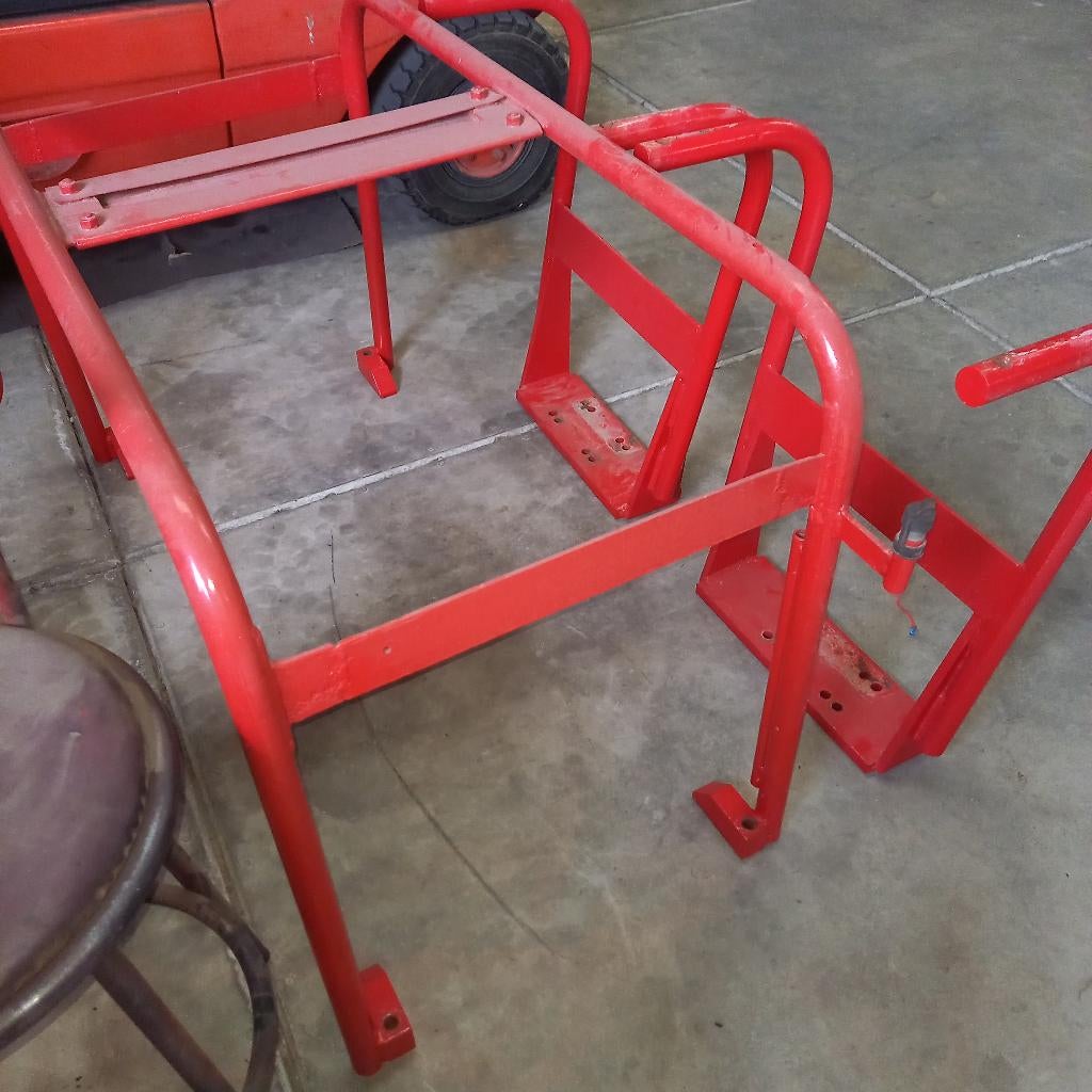 veiligheids beugel, Articles professionnels, Agriculture | Tracteurs, Enlèvement, Utilisé, Massey Ferguson