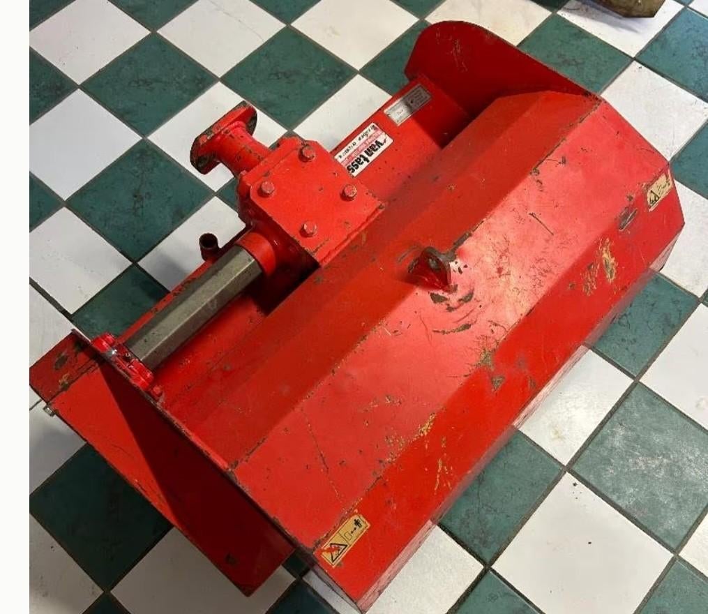 Klepelmaaier, Articles professionnels, Enlèvement